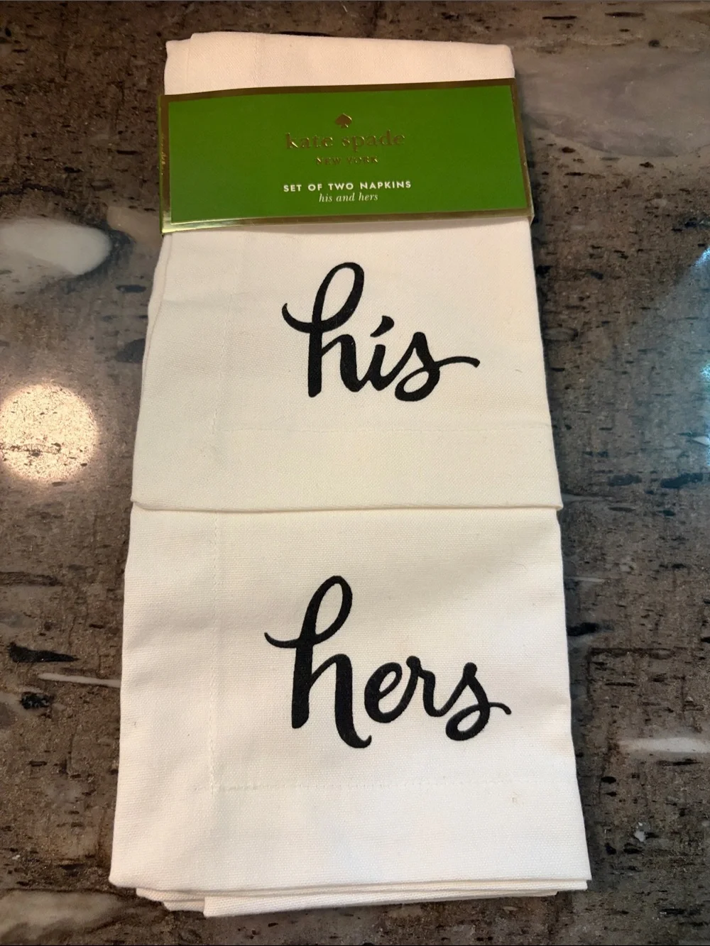 kate spade White Cotton Napkin Set with Black Script - Picture 1 of 1